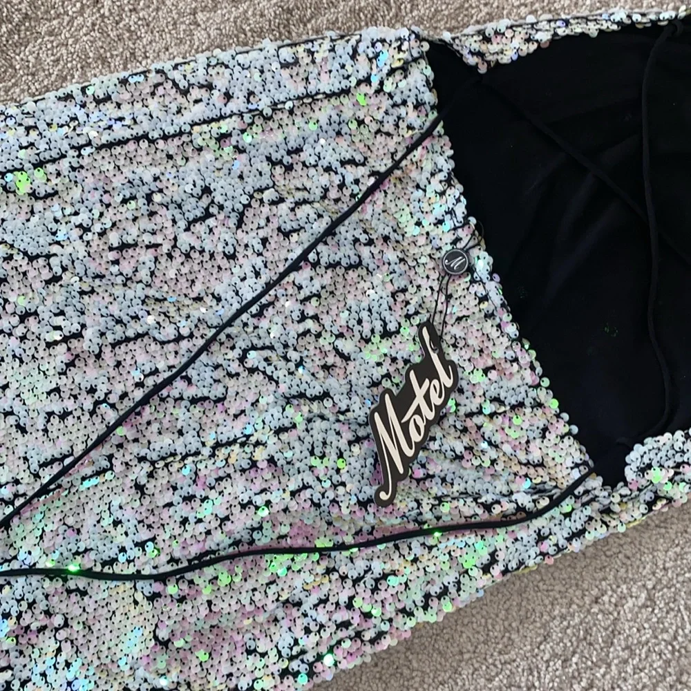 Motel Rocks Unicorn Irridescent Sequin Hedi Dress - Picture 9 of 14